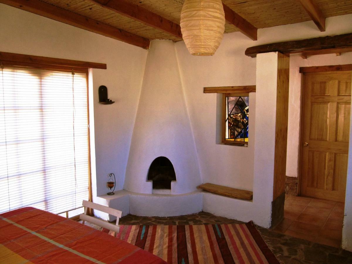 Rancho Quitapenas Bungalows سان بيدرو دي أتاكاما الغرفة الصورة